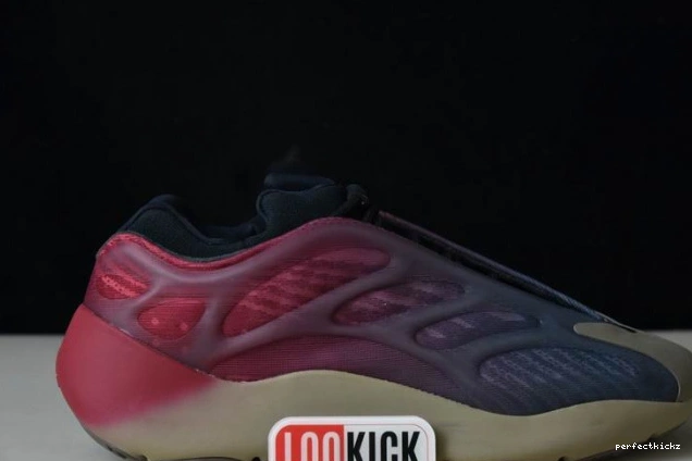 Carbon Yeezy V3 700 Fade GW1814 Adidas 0818